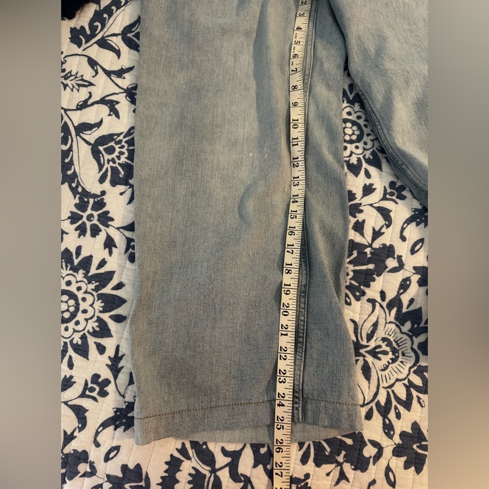GAP Light Blue Women’s Denim Wide Leg High-Rise Pants. Size medium. - Picture 5 of 6